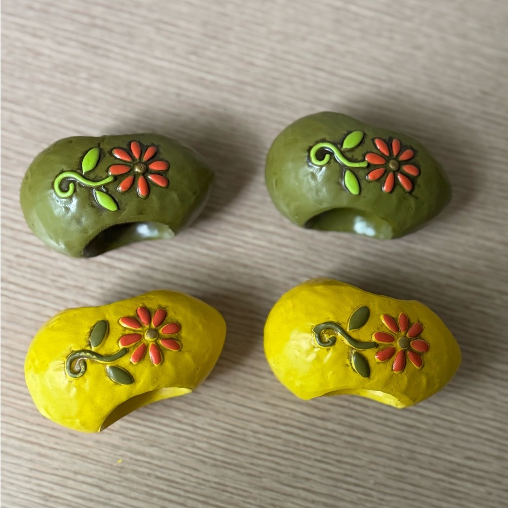 Vintage Napkin Rings Set - Picture 2 of 9